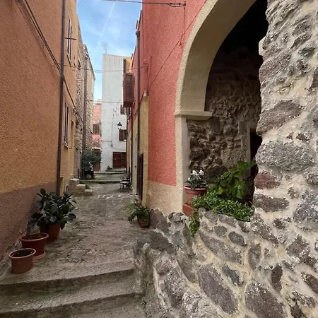 Centro Storico-close To Restaurants-typical Craft-church-beautiful View Apartment