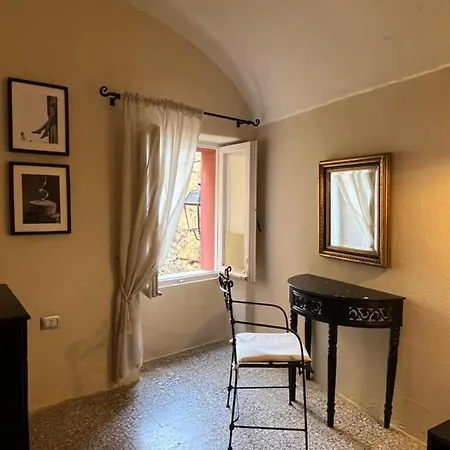 Centro Storico-close To Restaurants-typical Craft-church-beautiful View *