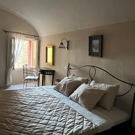 Apartment Centro Storico-close To Restaurants-typical Craft-church-beautiful View Castelsardo